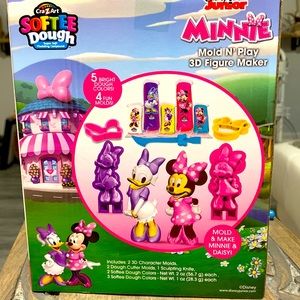 DISNEY MINNIE SOFTEE DOUGH mold and play 3D figure maker. NWOT
